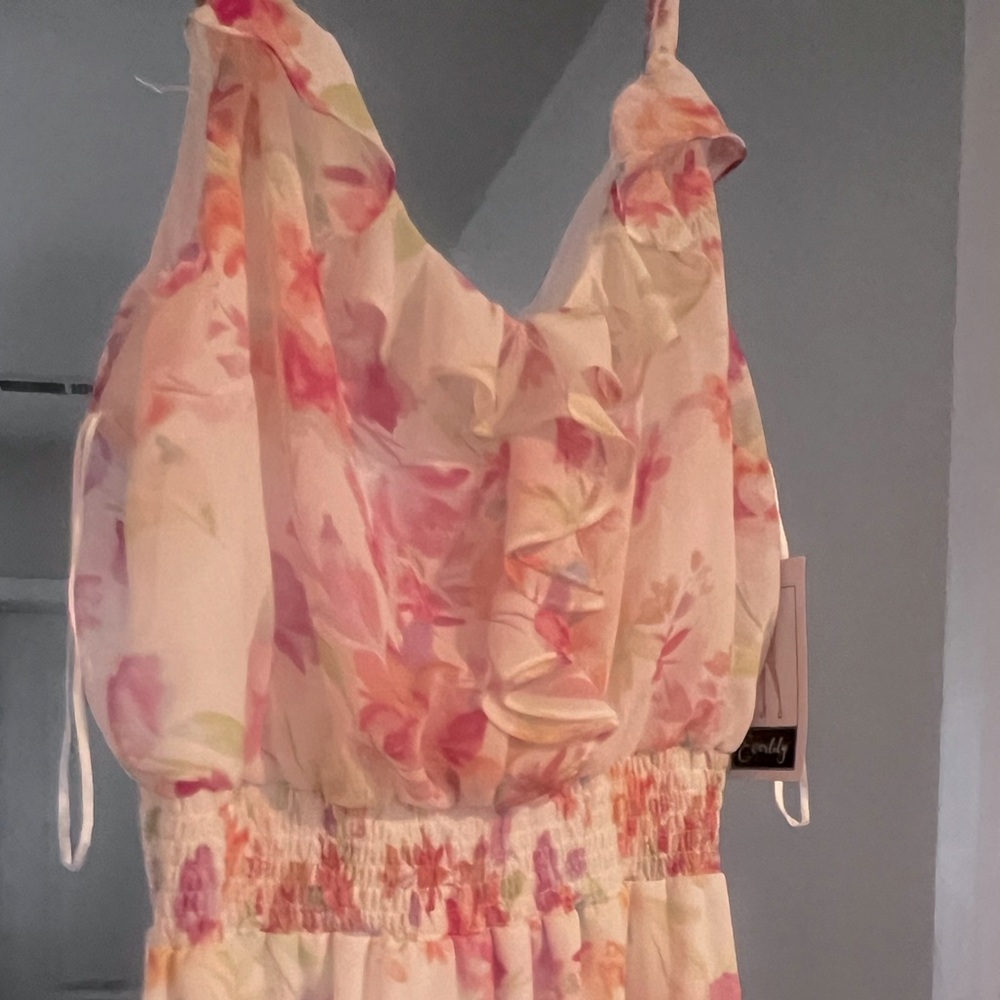NWT-Super Cute Frilly Dress